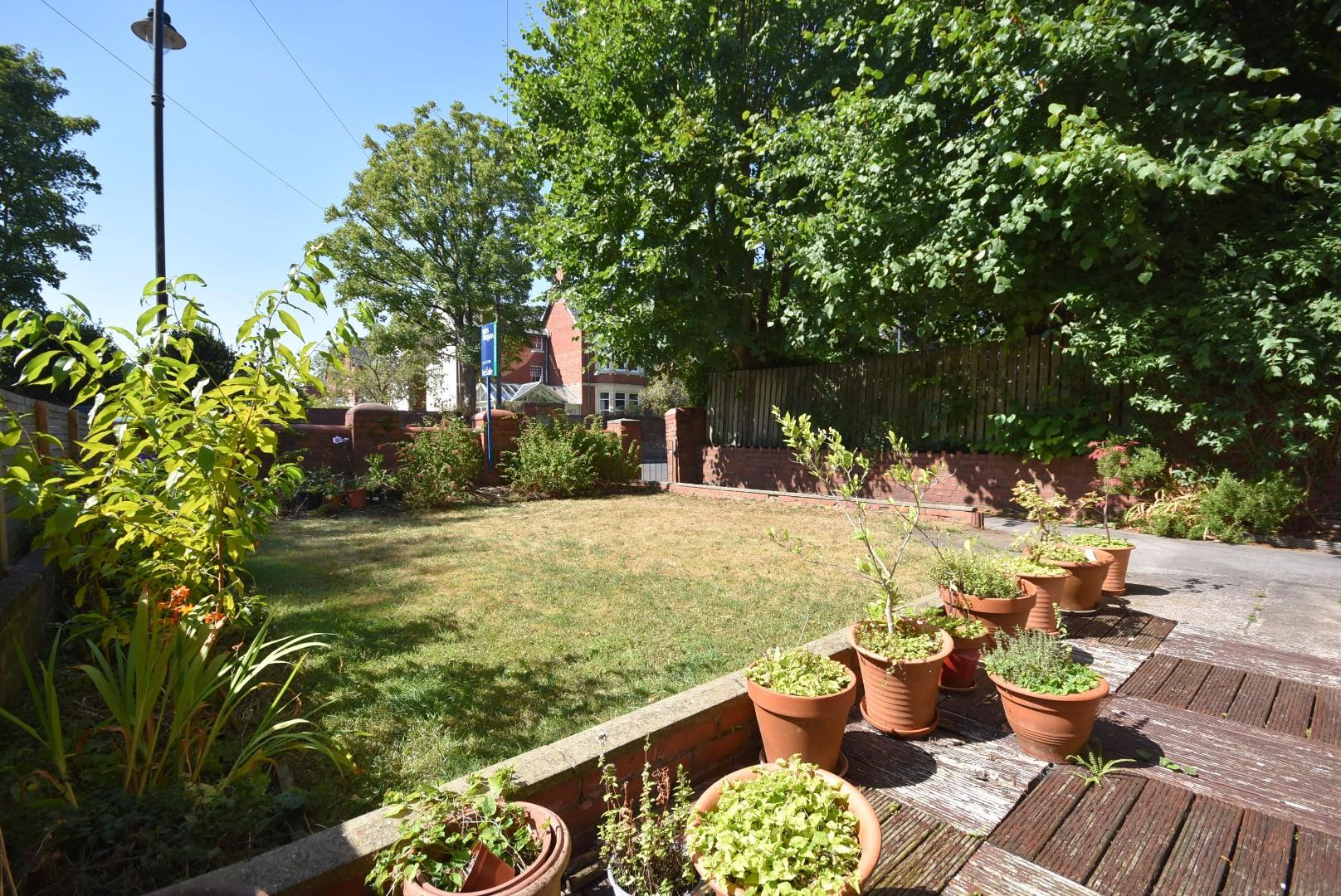 44b Victoria Road, Penarth, CF64 3HY